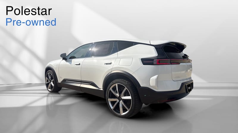 2025 Polestar 3 — Snow
