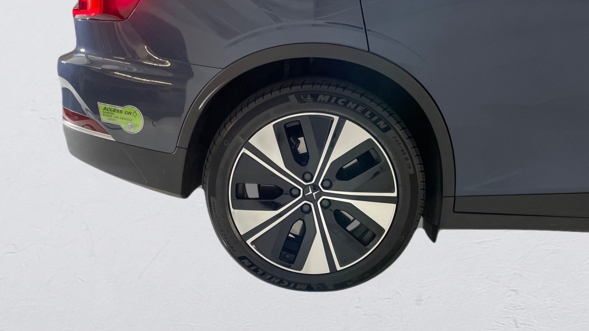 2023 Polestar 2 Plus - Photo 25
