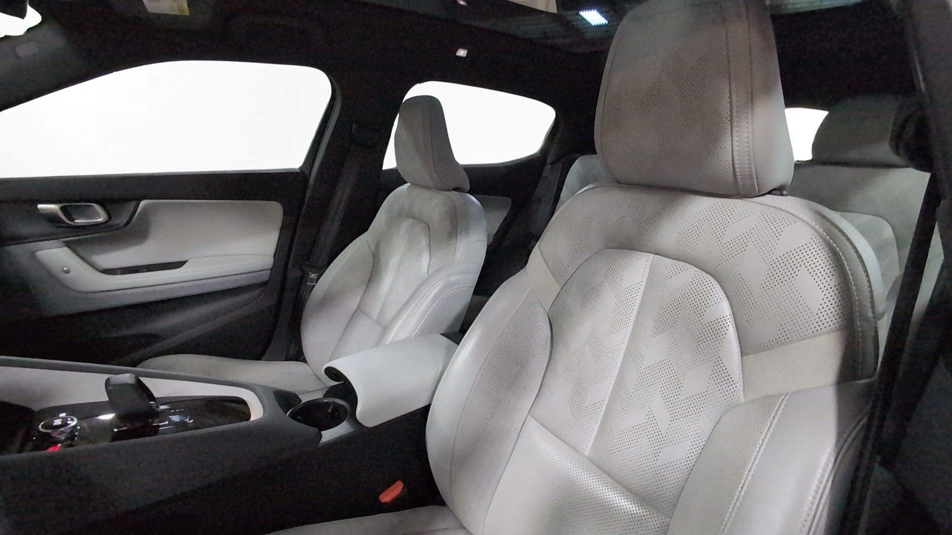 2023 Polestar 2 Plus - Photo 17