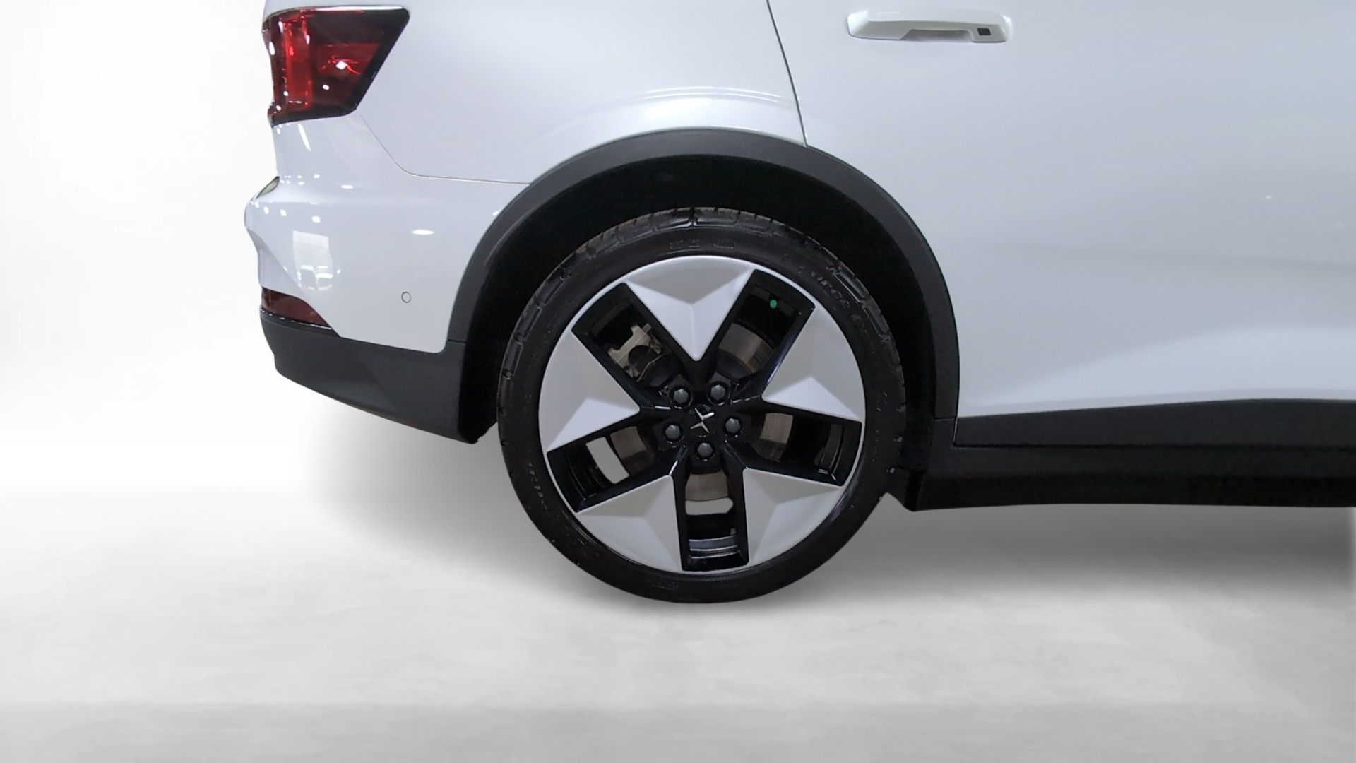 2023 Polestar 2 Plus - Photo 25