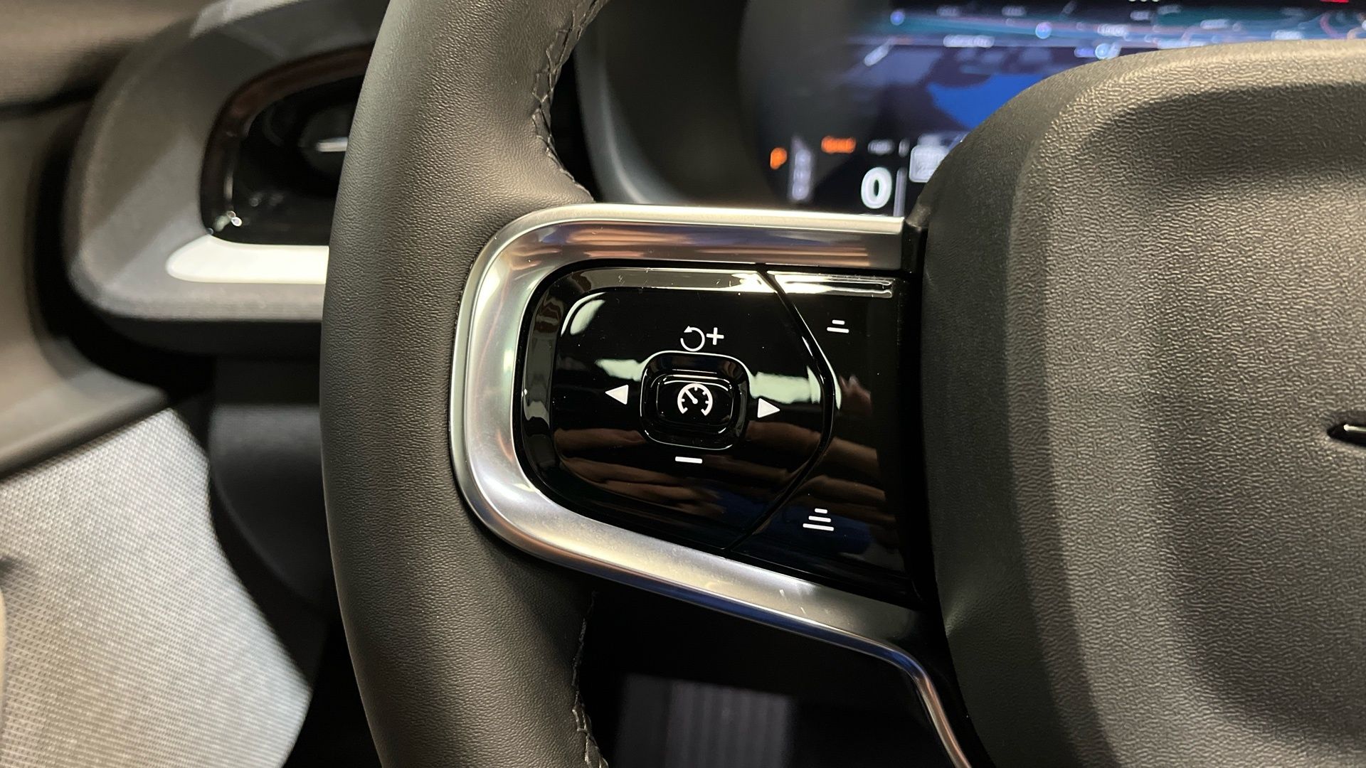2023 Polestar 2 Performance - Photo 10