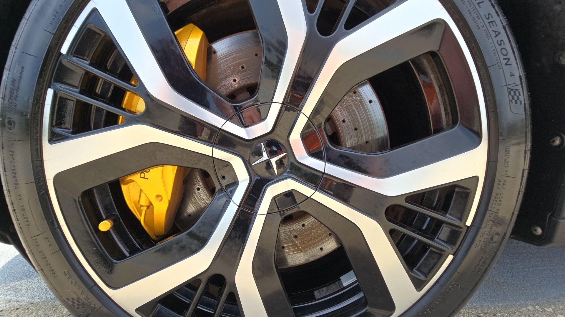2023 Polestar 2 Performance - Photo 35