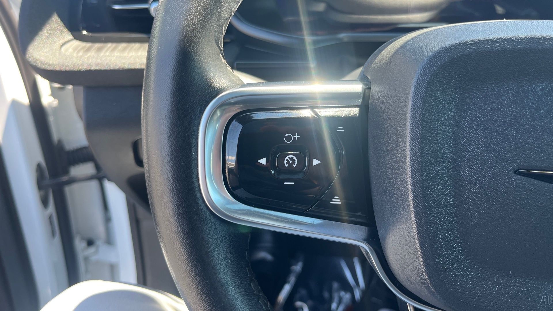 2023 Polestar 2 Performance - Photo 10