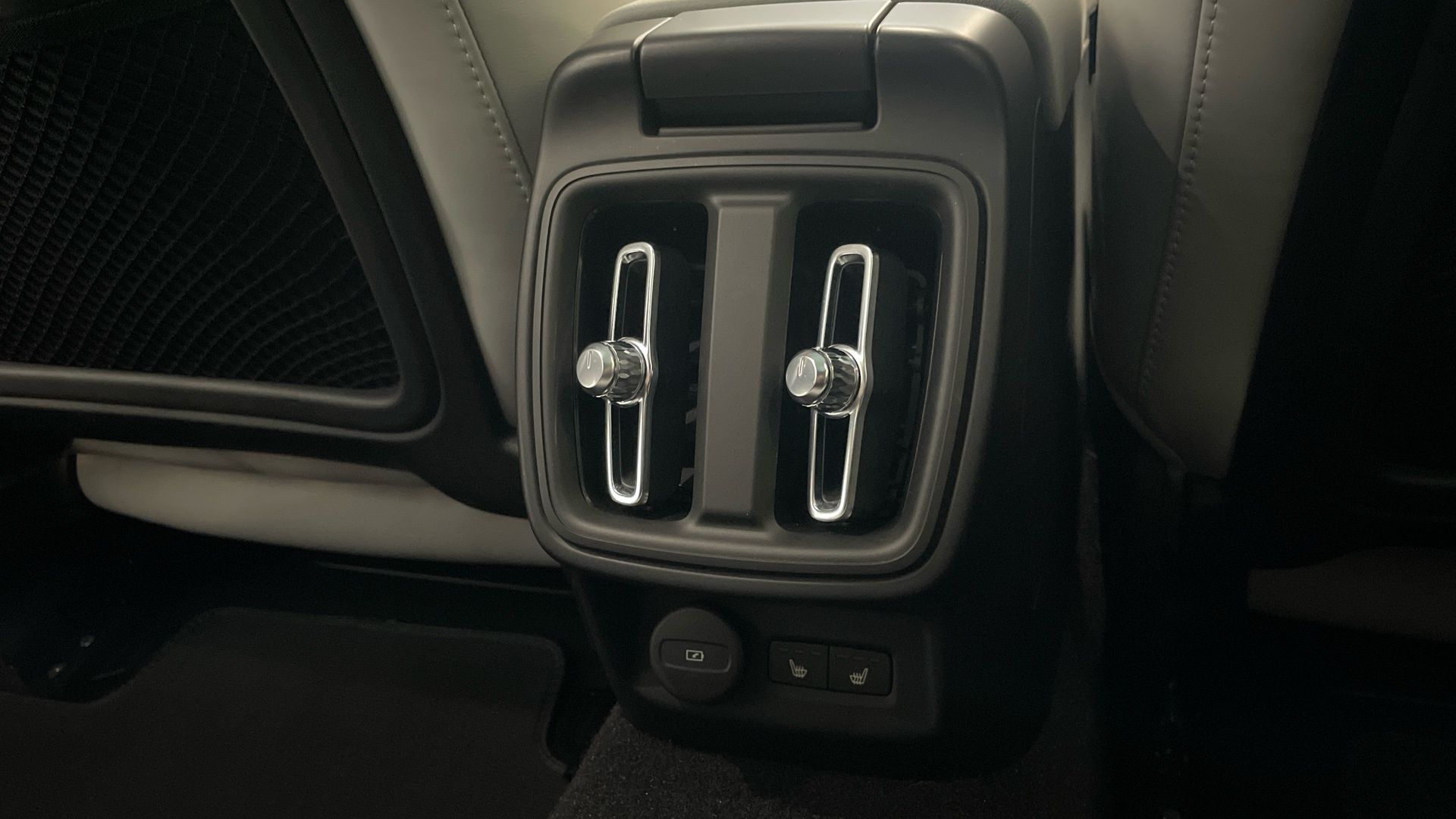2023 Polestar 2 Performance - Photo 19