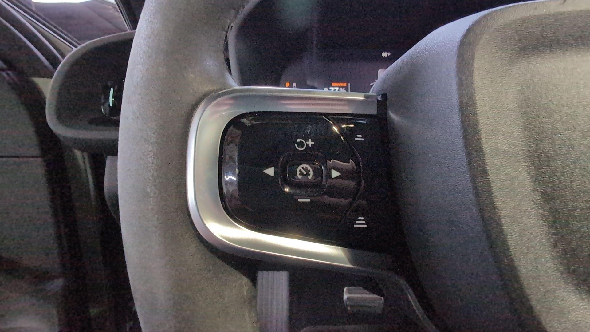 2023 Polestar 2 Performance - Photo 11