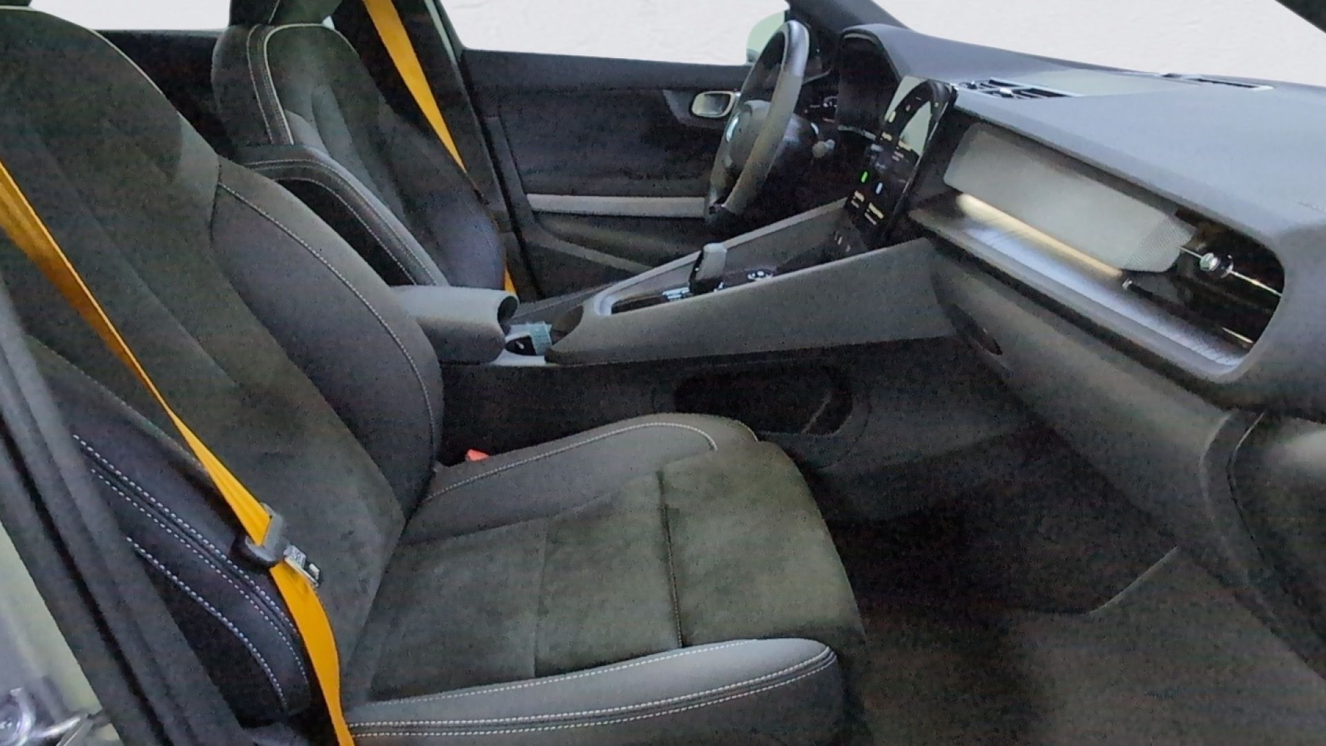 2023 Polestar 2 Performance - Photo 22