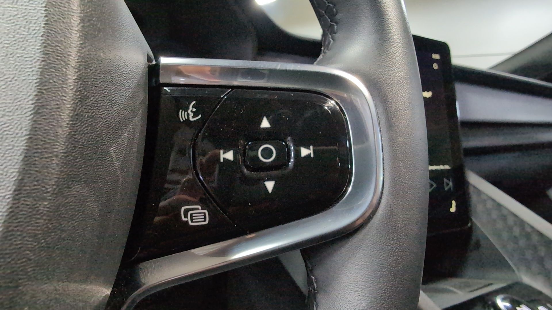 2024 Polestar 2 Plus - Photo 12
