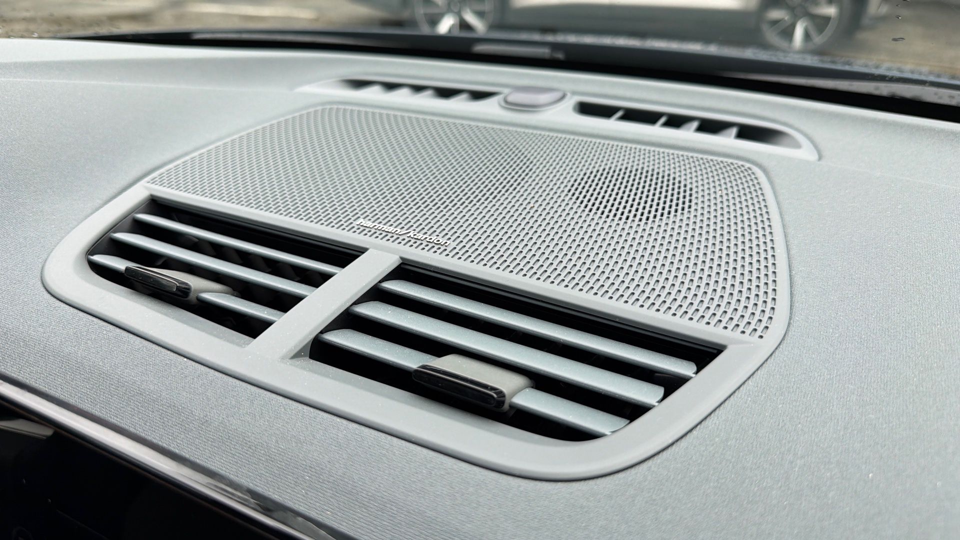 2024 Polestar 2 - Photo 27