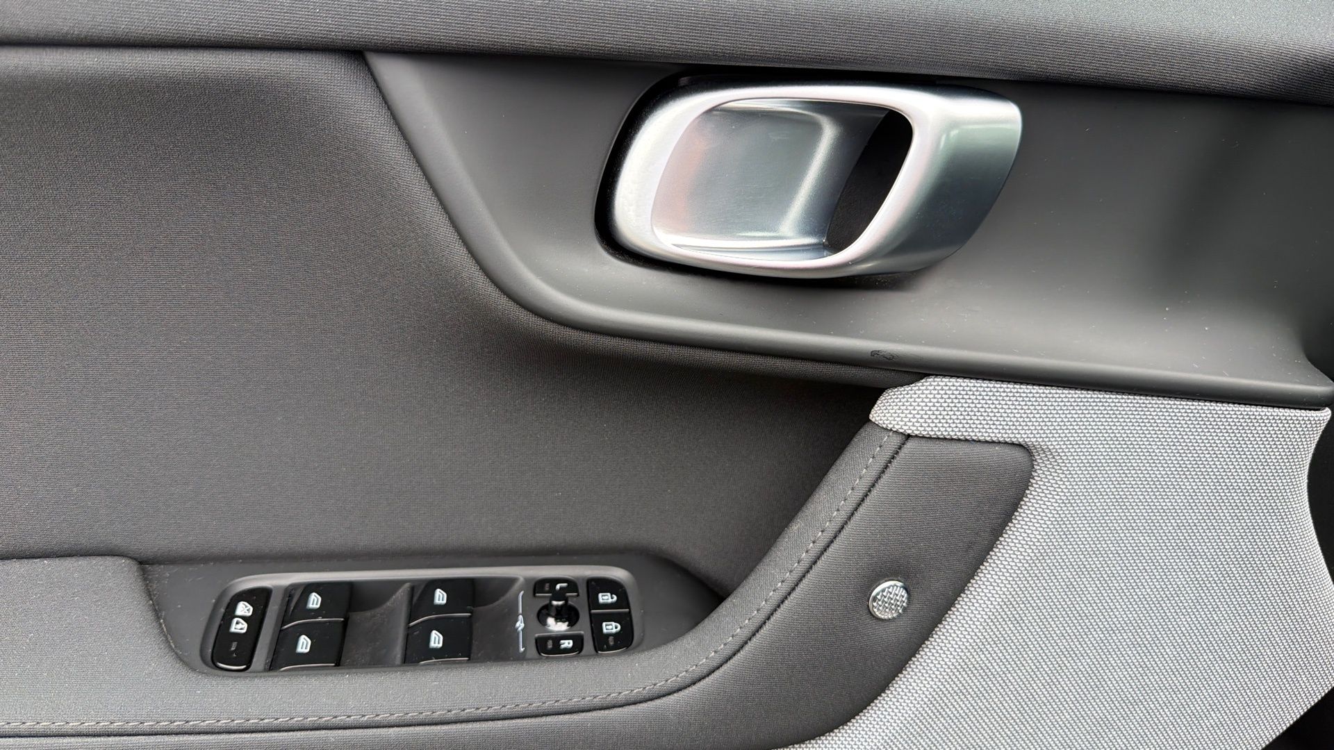 2024 Polestar 2 - Photo 36