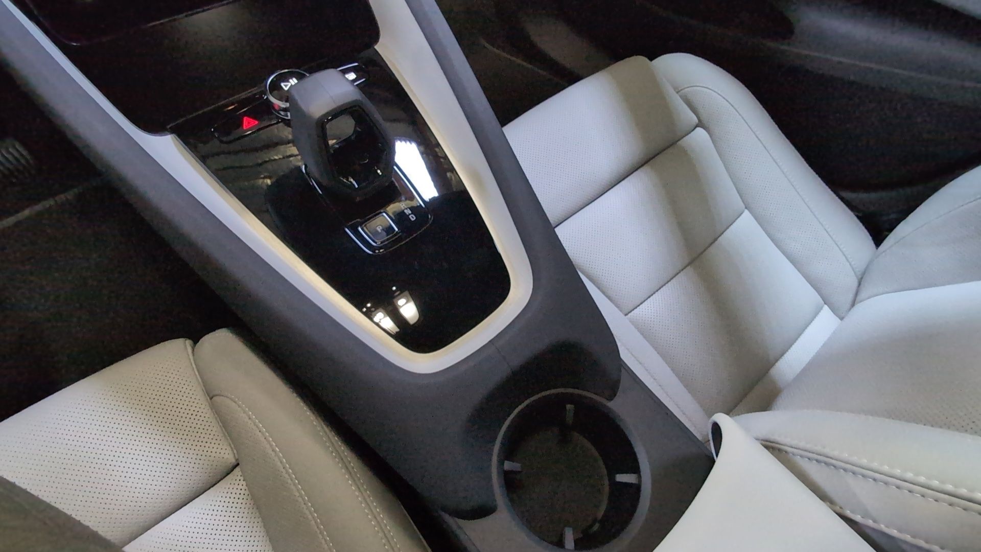 2024 Polestar 2 Plus - Photo 13