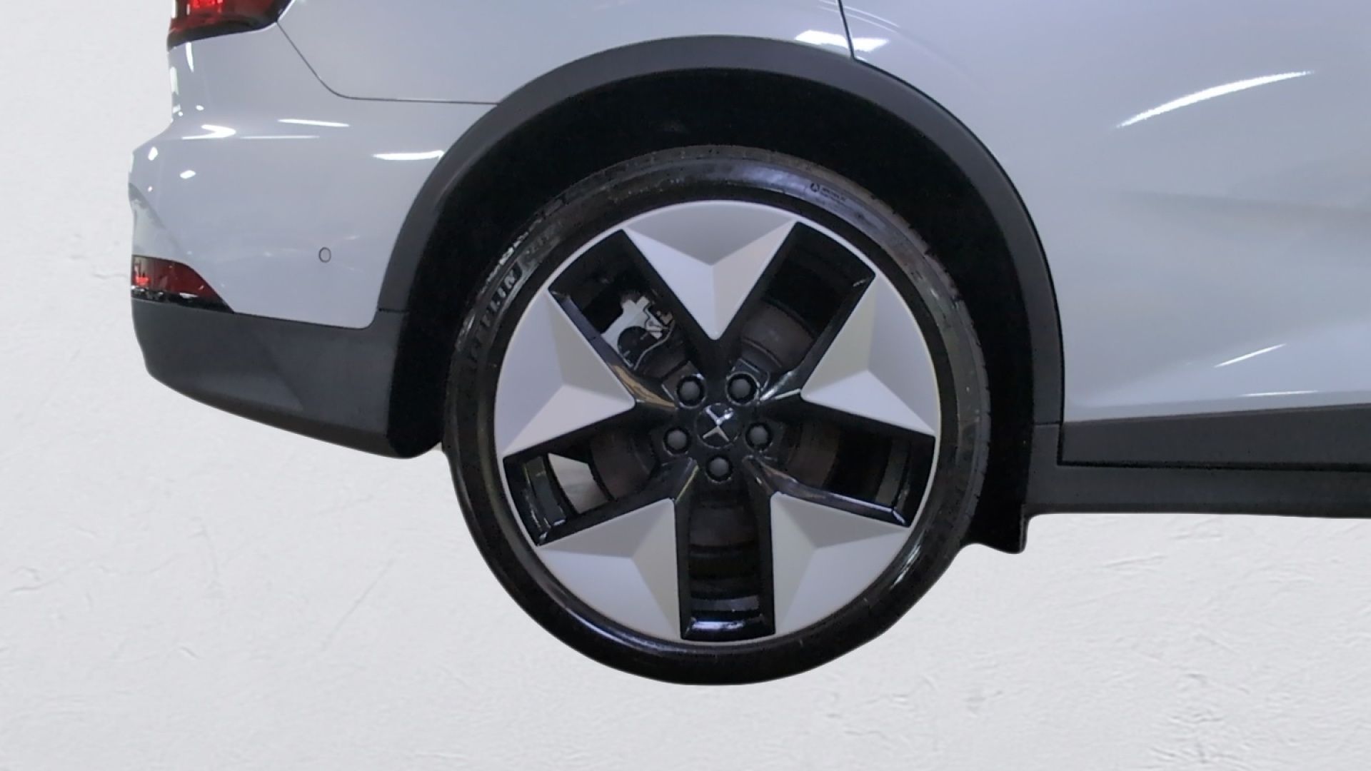 2024 Polestar 2 Plus - Photo 26